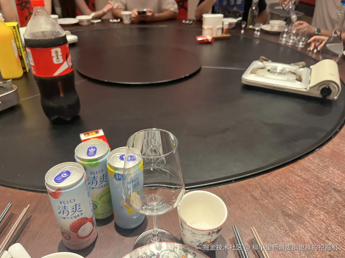柳小里畅游虚拟世界的挖掘机于2026-08-07 07:52发布的图片