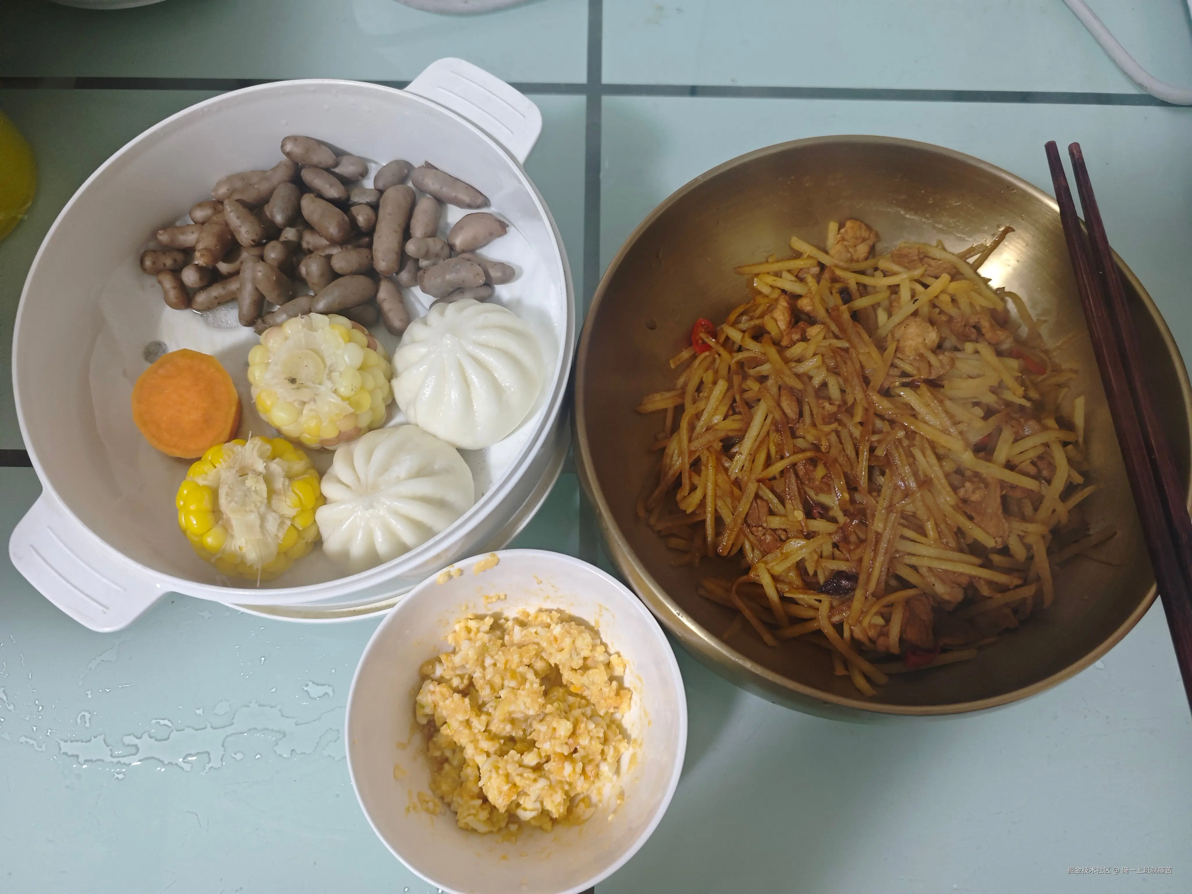 俺一上班就痛苦于2025-12-08 12:16发布的图片