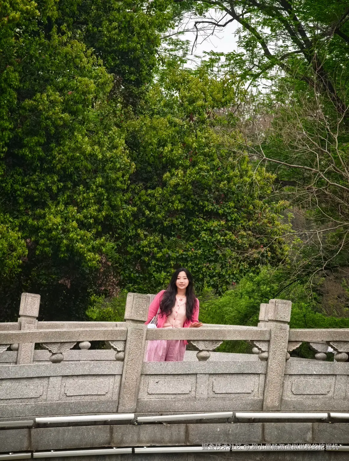 柳小里畅游虚拟世界的挖掘机于2026-04-01 17:11发布的图片