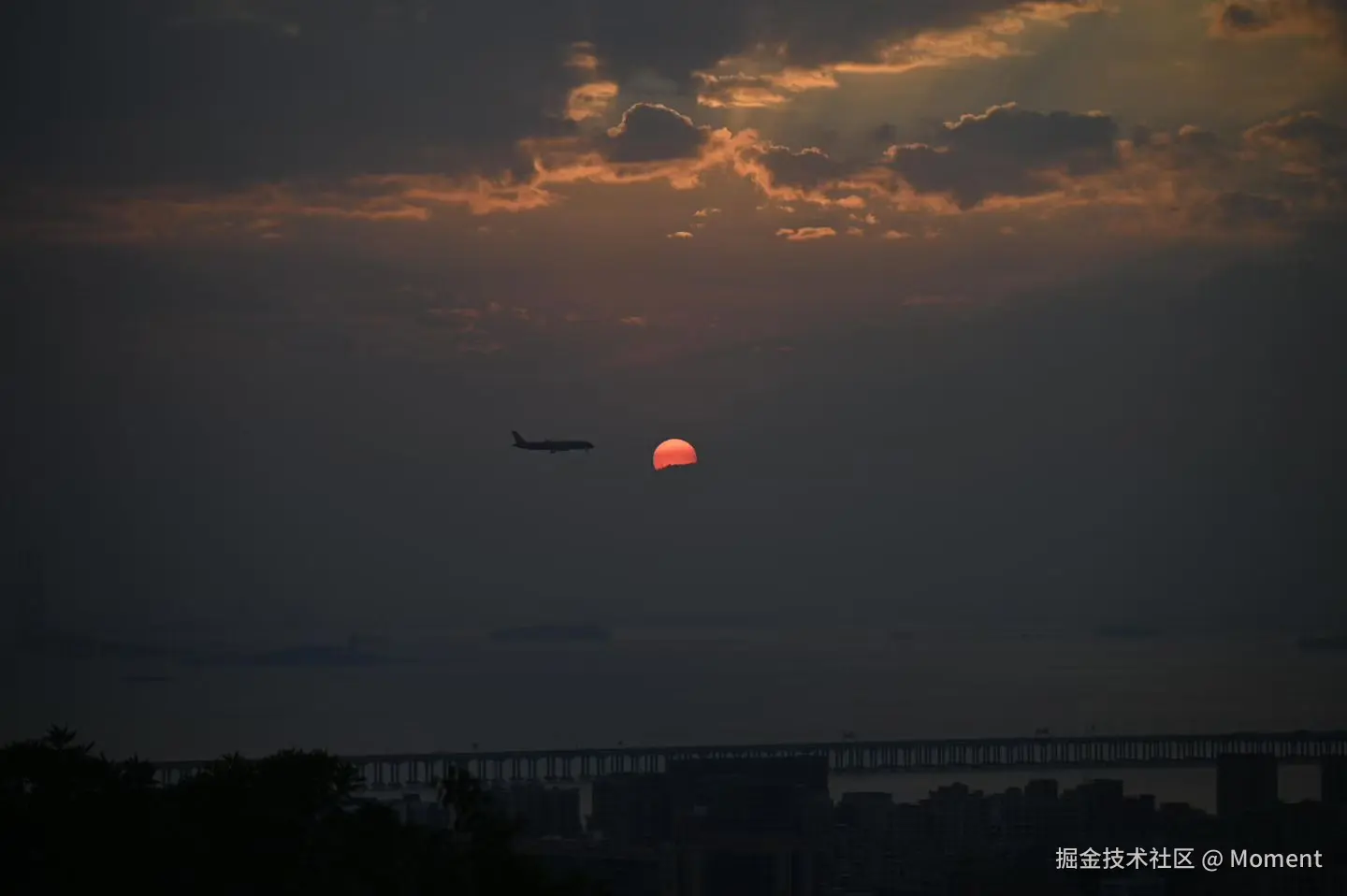 Moment于2025-10-20 10:30发布的图片