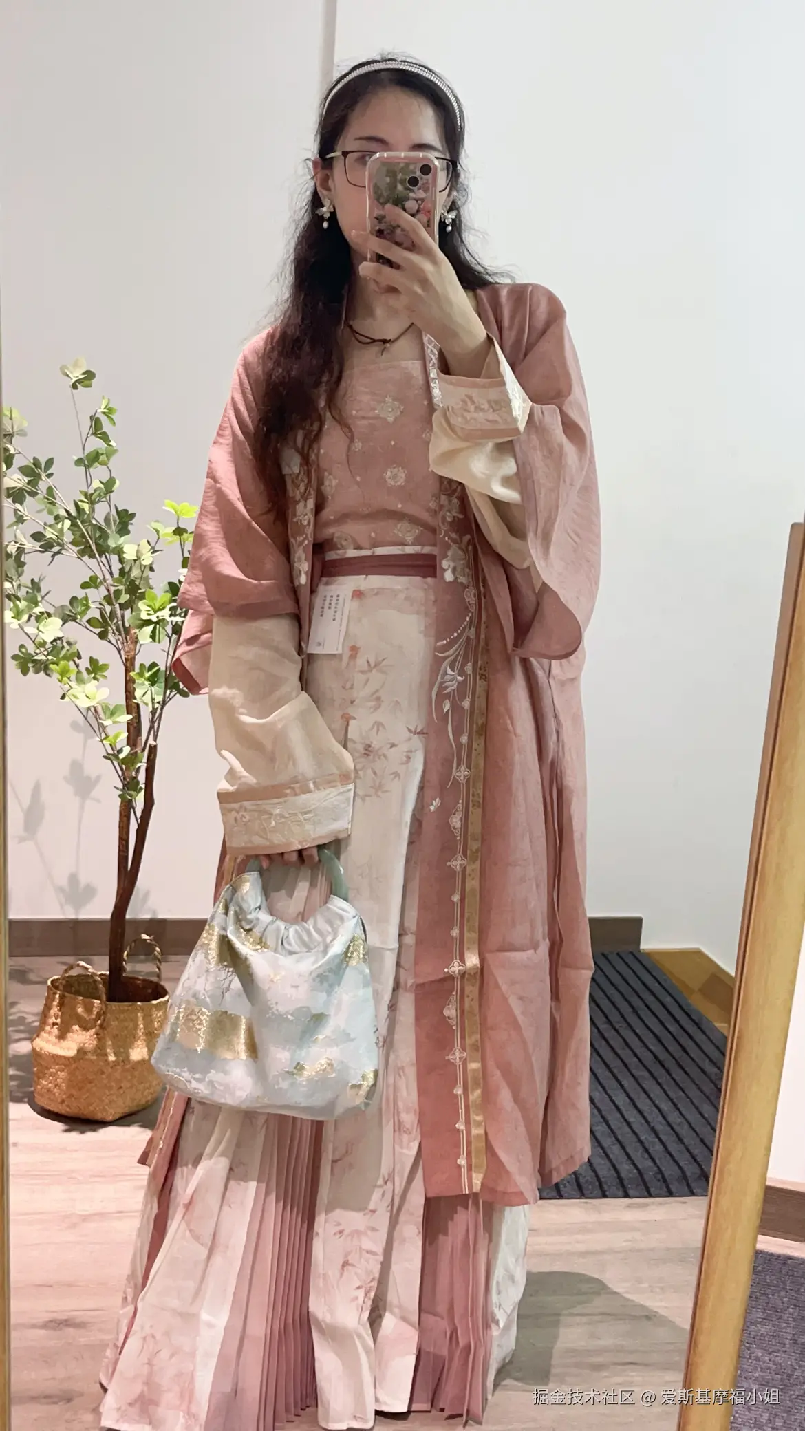 爱斯基摩福小姐于2024-08-01 20:56发布的图片