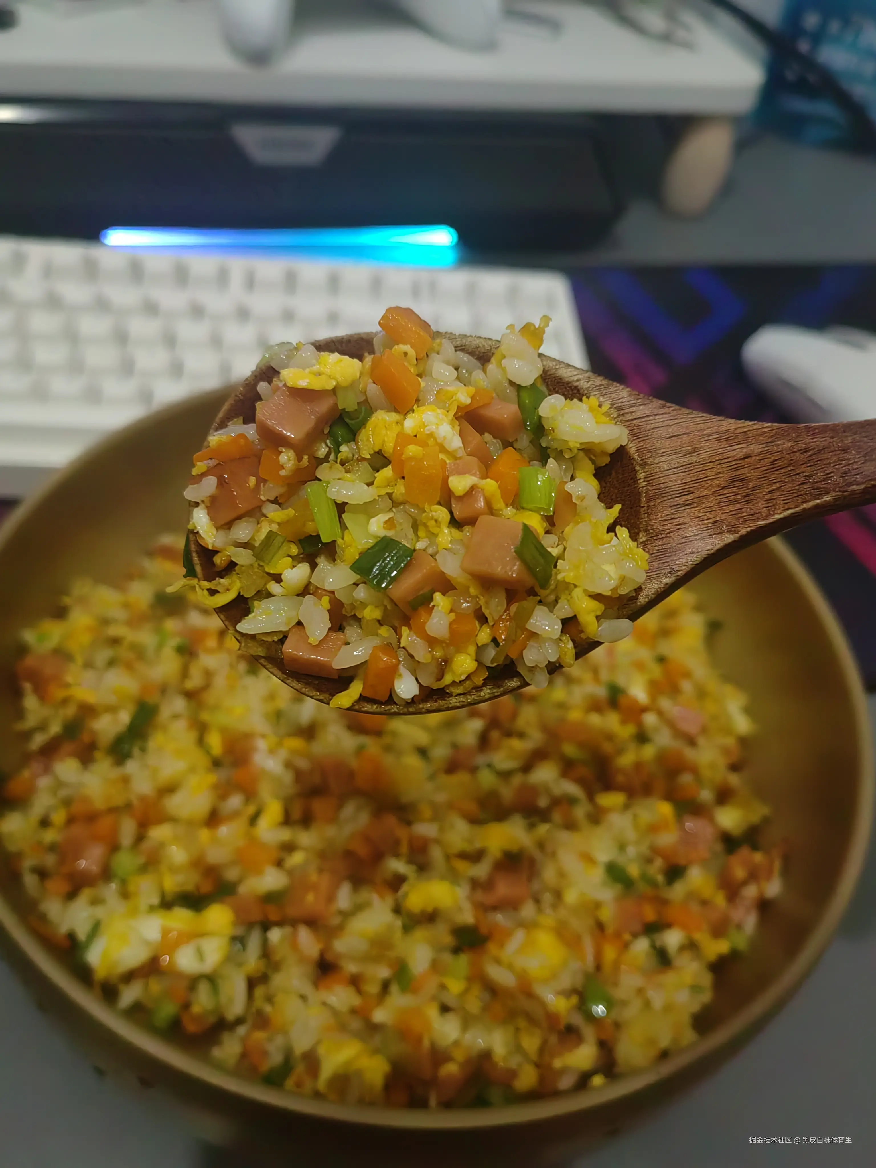 黑皮白袜体育生于2025-01-02 18:07发布的图片