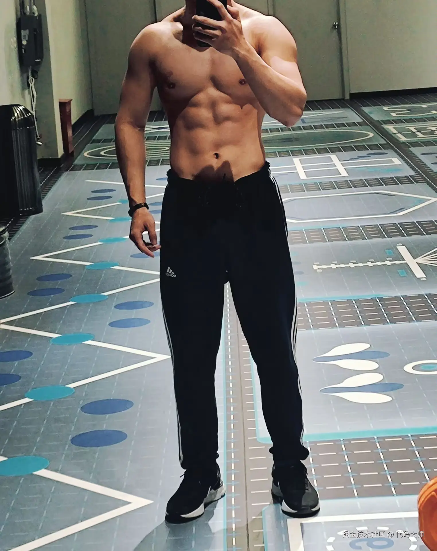 代码大师于2025-07-03 11:09发布的图片