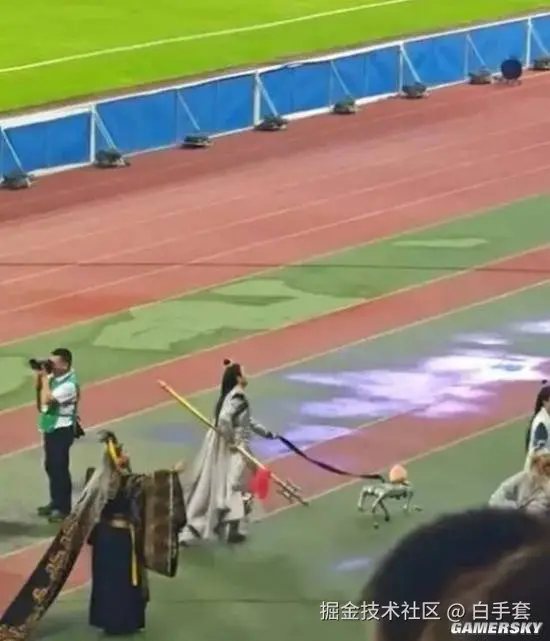 白手套于2025-11-26 15:16发布的图片