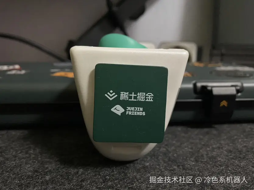 冷色系机器人于2024-08-26 08:50发布的图片