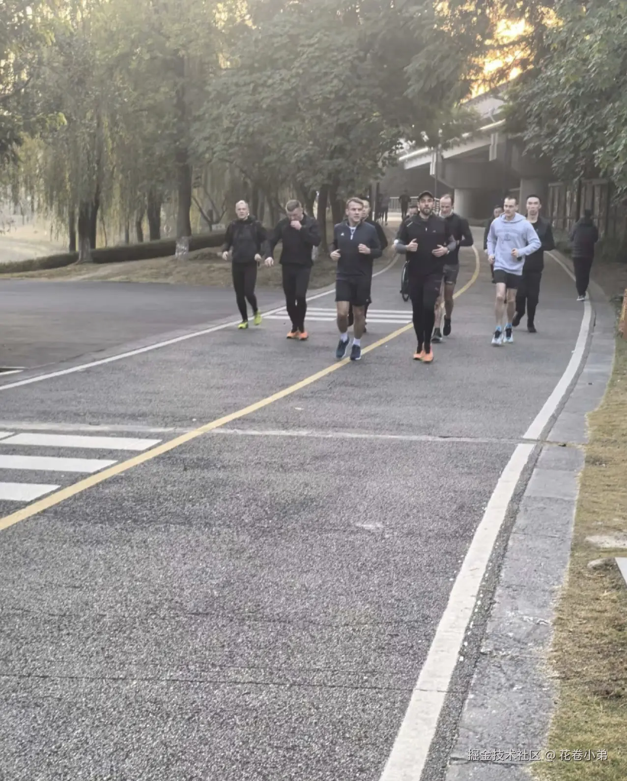 花卷小弟于2025-12-05 10:06发布的图片