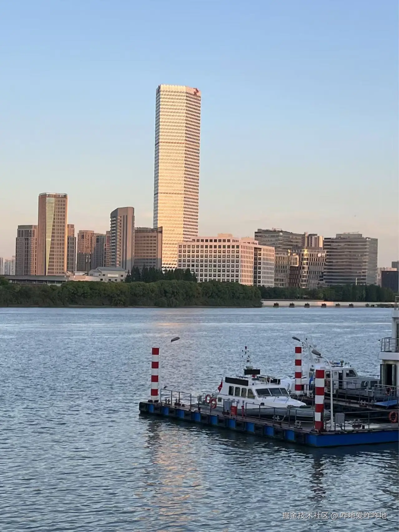 咋地爱咋咋地于2025-11-12 13:41发布的图片