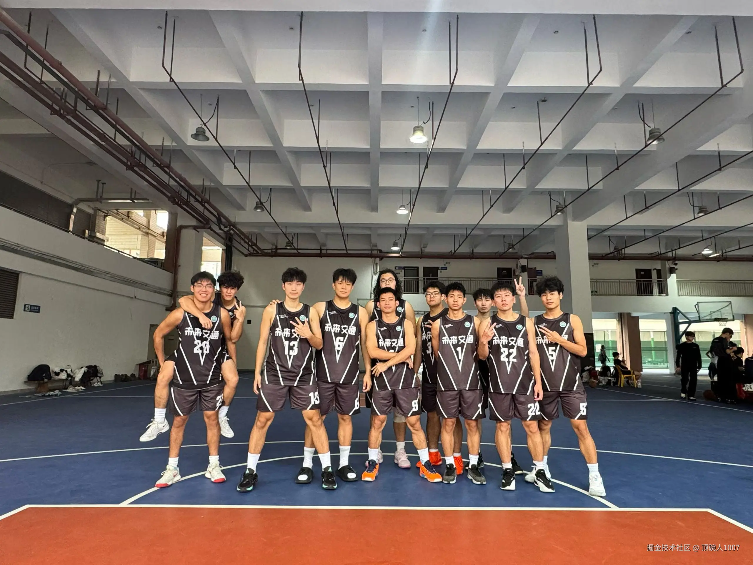 顶碗人1007于2025-10-31 10:12发布的图片